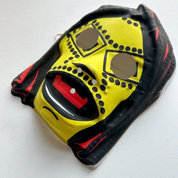 Vintage Halloween Ben Cooper Style Mask: Dr. Doom - Picture 2 of 3
